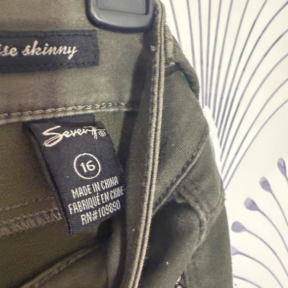 Slim Fit Green Jeans with Stretch Fabric - Picture 3 of 5